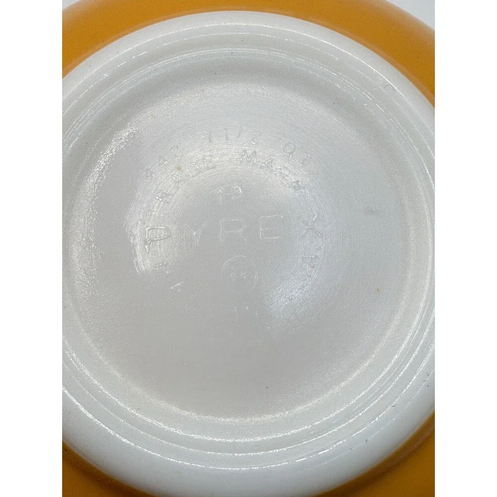 Vintage Pyrex Orange Yellow Cinderella Mixing Bowls 441 442 Set Of 2 USA Glass